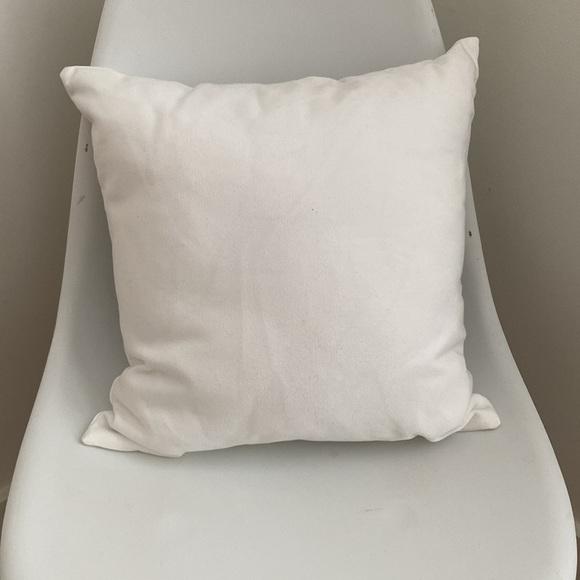 Decorative pillow for dorm room - Picture 4 of 4